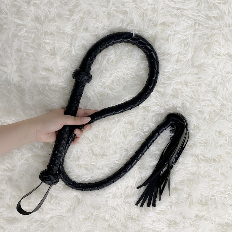 Yola優辣 現貨 皮鞭 情趣用品 SM 鞭子 情趣 cosplay 情趣道具 角色扮演 情趣玩具 BDSM 調教 束縛 | 蝦皮購物