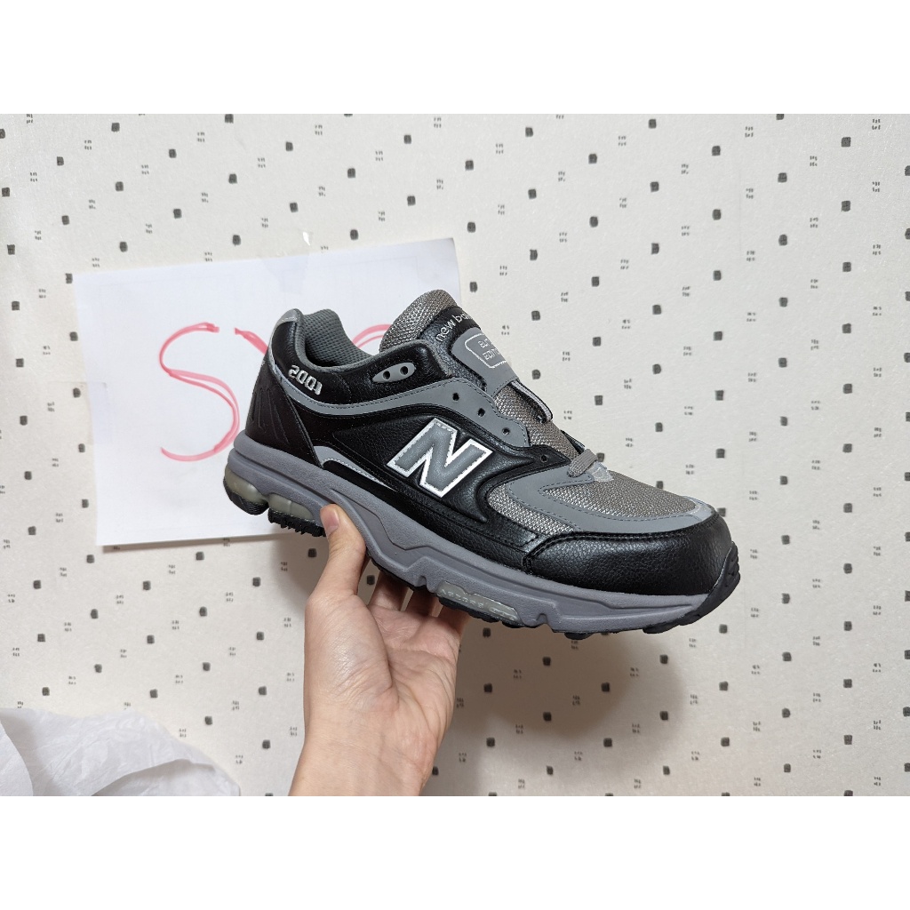 New balance cheap 2001 black