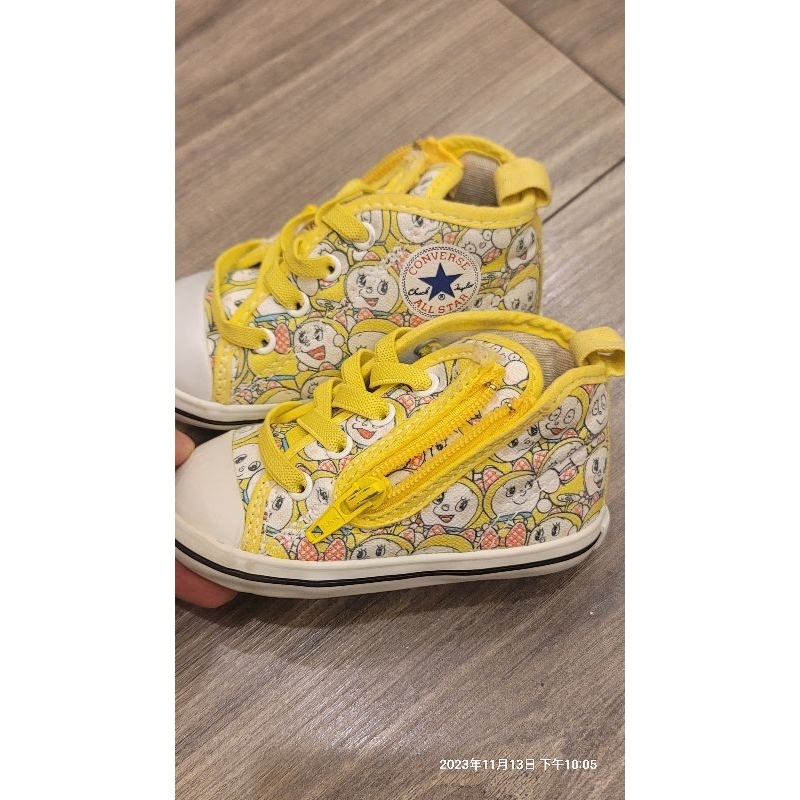 Kids disney clearance converse