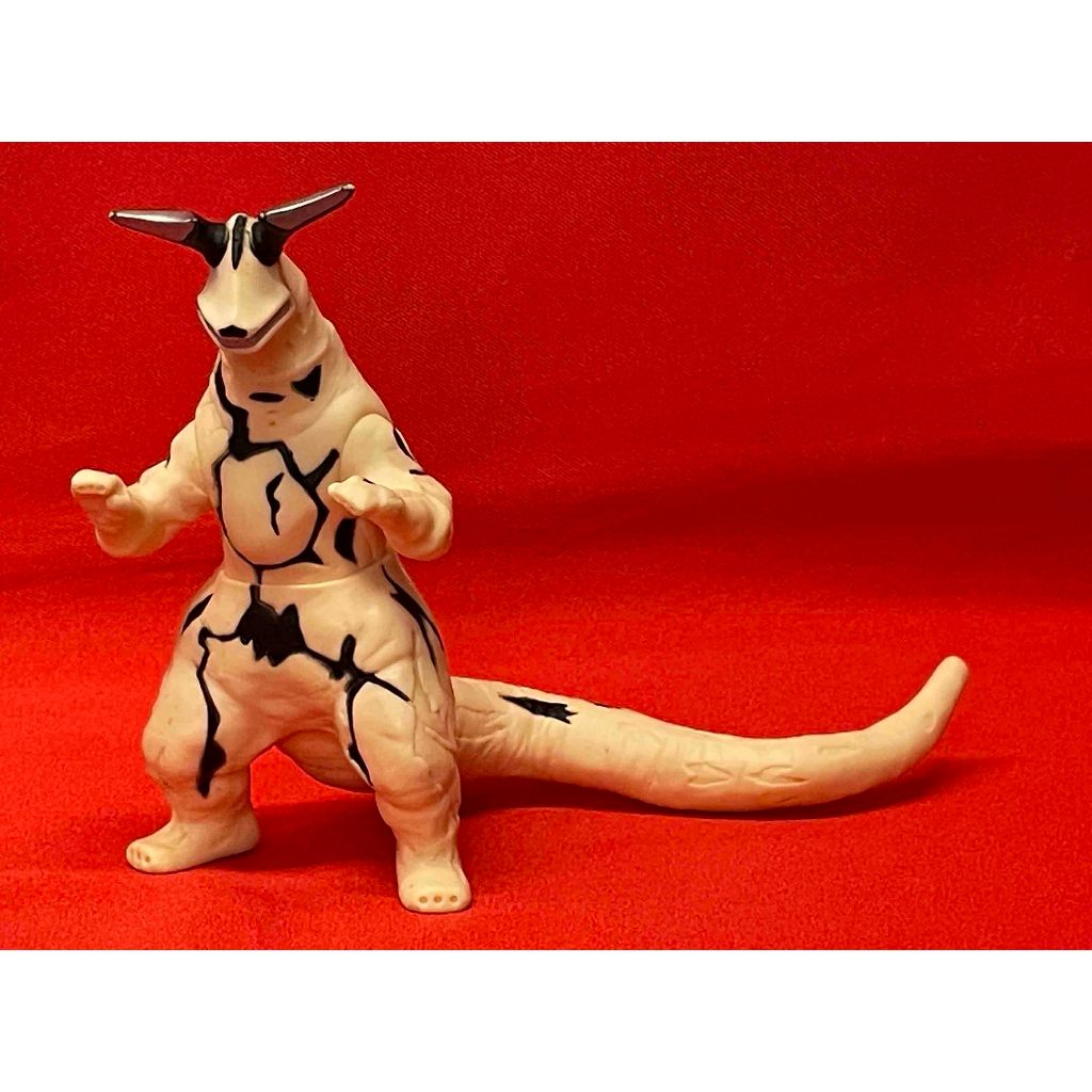 D-12 櫃 現狀品 ： 2012 ELECKING 宇宙怪獸艾雷王 超人力霸王 怪獸軟膠 天貴 | 蝦皮購物