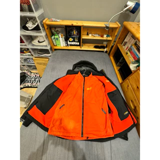 < STV > Jack Wolfskin 一件三穿 黑橘色保暖機能防風防水外套 原價$15800