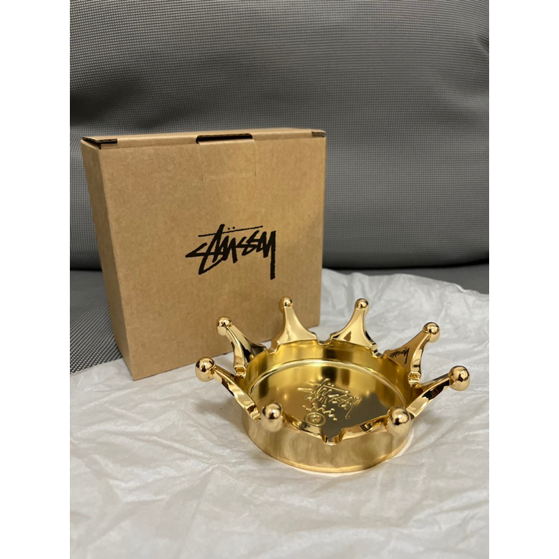 新品　STUSSY Crown Ashtray クラウン アッシュトレイ　灰皿 STUSSY 'Crown Ashtray'クラウン アッシュトレイ 灰皿 王冠 黒