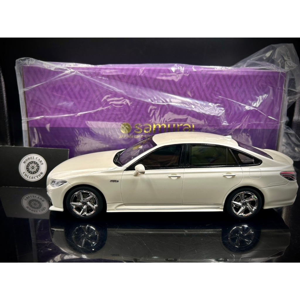收藏模人】Kyosho Samurai Toyota Crown 3.5 RS Advance 白1:18 收藏模人】Kyosho Samurai Toyota Crown 3.5 RS Advance 白1:18