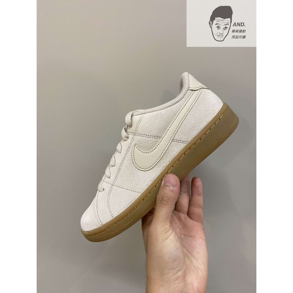 Women's nike court hot sale royale suede sneakers