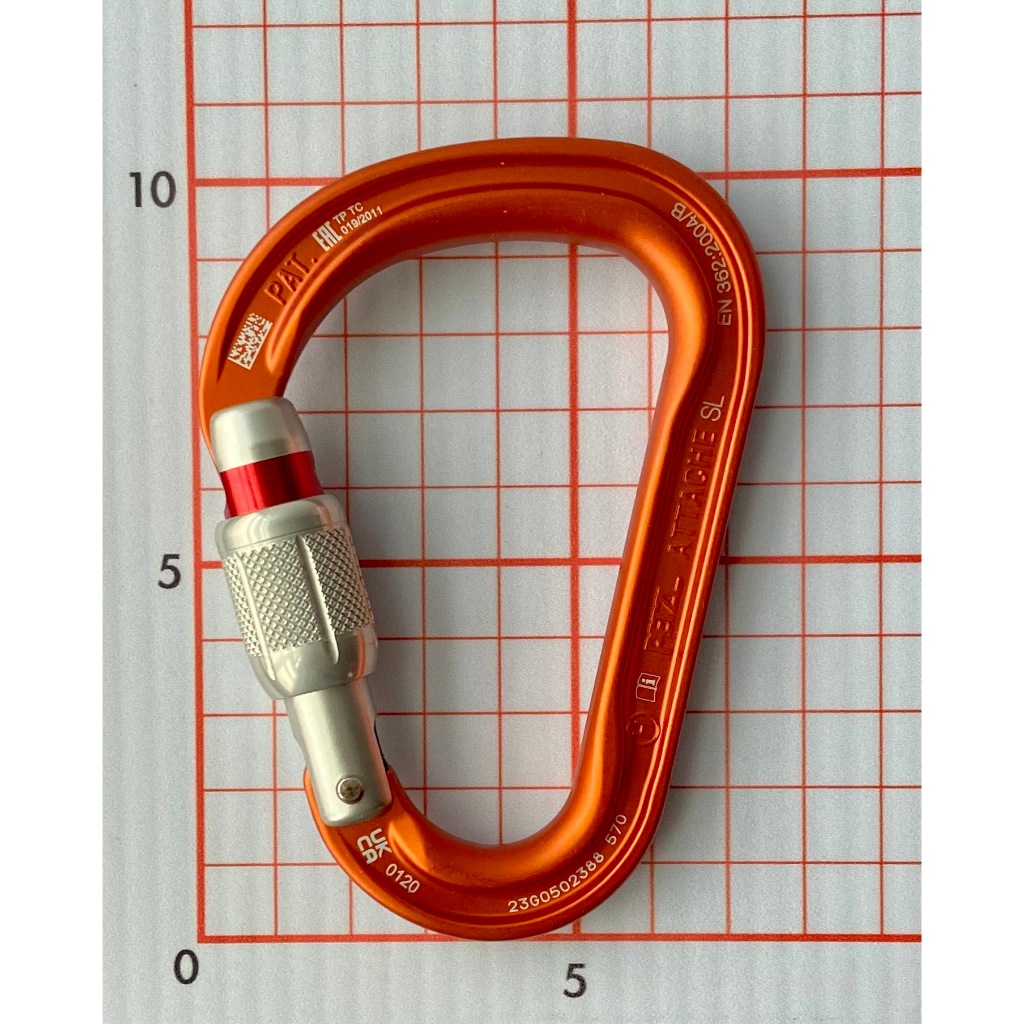 【隔壁山友】現貨+發票 Petzl Attache Carabiner 鉤環 有鎖鉤環 HMS 大D鉤環 攀岩 溯溪 | 蝦皮購物