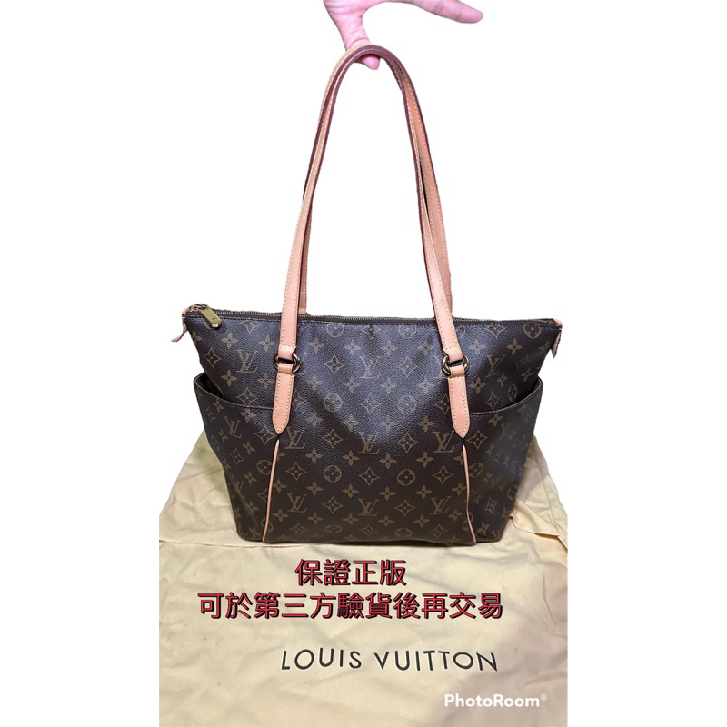 「二手品」LOUIS VUITTON (LV路易威登) M56689經典款 絕版品 經典字紋肩背Totally中款天心包