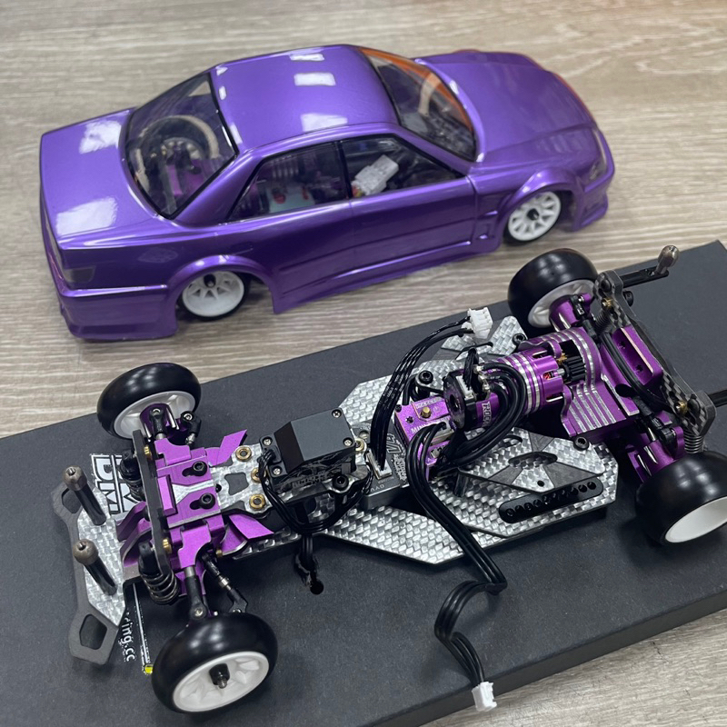 賽鋒模型》獨家代理1/24 BMRX 後驅飄移蚊車PR0 RTR 已組裝完成 賽鋒模型》獨家代理1/24 BMRX 後驅飄移蚊車PR0 RTR 已組裝完成