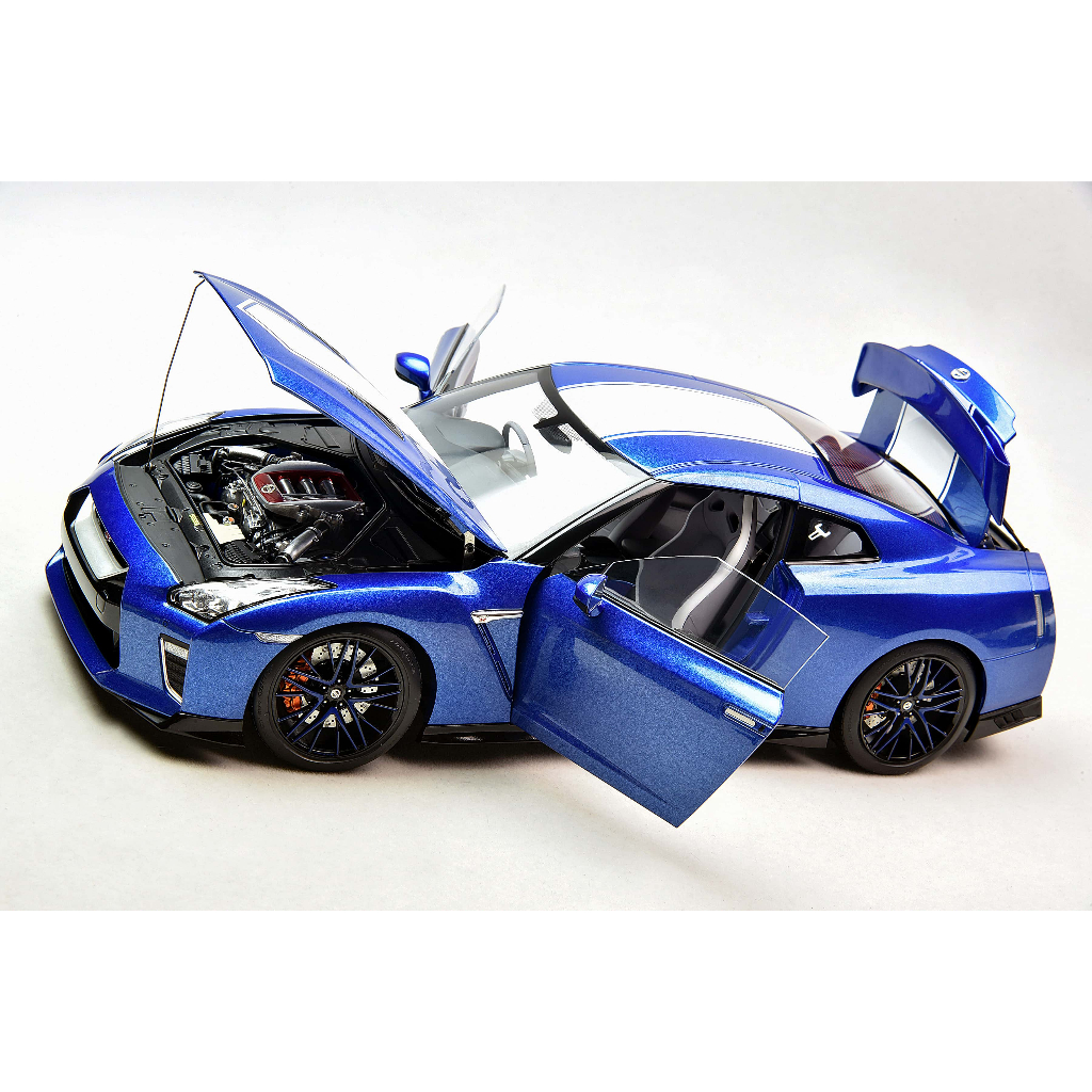 模例】MotorHelix 1/18 Nissan GT-R R35 50周年紀念版合金全開 模例】MotorHelix 1/18 Nissan GT-R R35 50周年紀念版合金全開