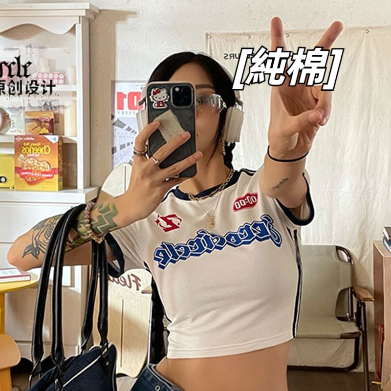 美式短版T恤上衣 復古夏季新款運動短袖t恤 少女設計感美式棉T 辣妹修身顯瘦正肩短款純欲風上衣潮 | 蝦皮購物