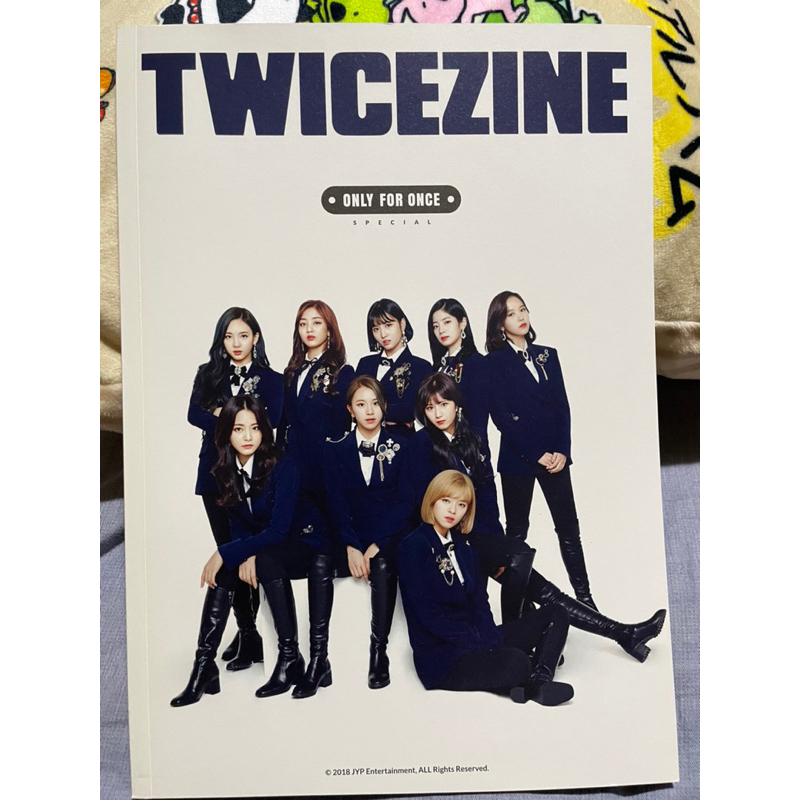 二手 無外袋 多款式 Twice Twicezine 寫真集 寫真 寫真書 演唱會 周邊 | 蝦皮購物