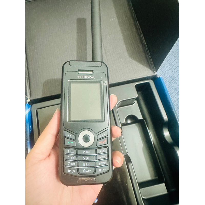 THURAYA XT Satellite phone衛星電話-二手配件齊全| 蝦皮購物