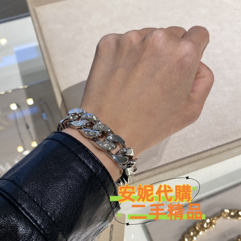 Shop Louis Vuitton MONOGRAM Lv chain links bracelet (M69989