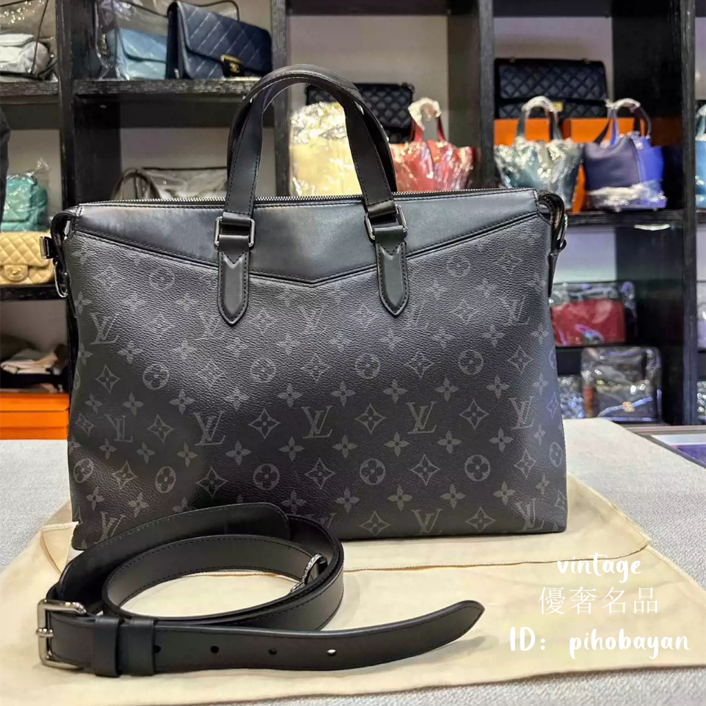 Louis Vuitton M40566 BRIEFCASE EXPLORER, Luxury, Bags & Wallets on Carousell