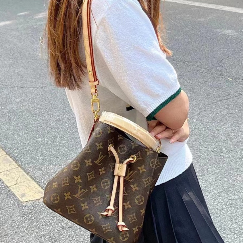 Louis Vuitton NOE Shoulder Bags (M46734)