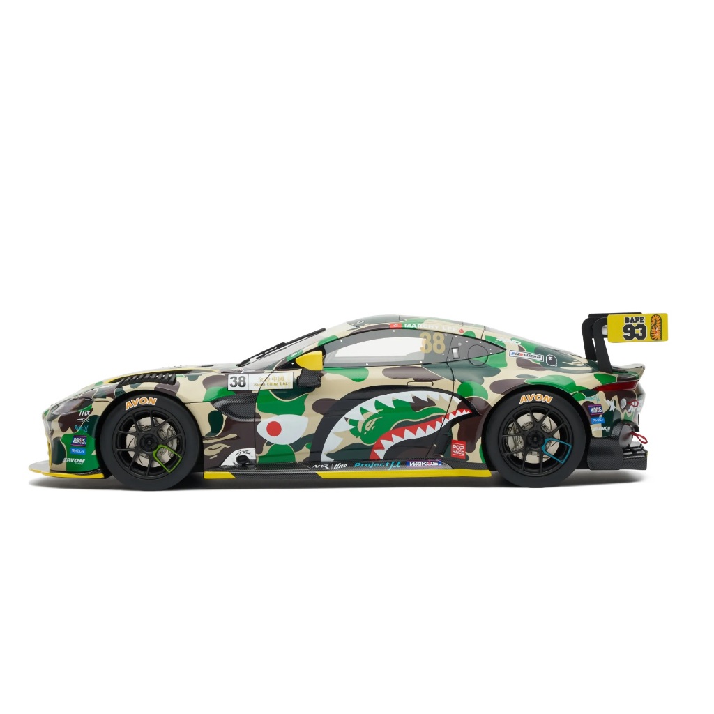 全新預購BAPE® X ASTON MARTIN GT3 1比18 MODEL CAR 1比18是什麼概念