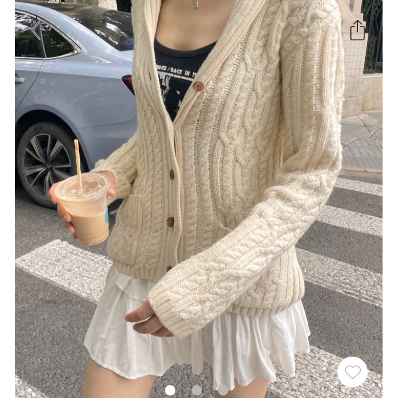 （全新！預購！）Brandy Melville Nikki Cable Knit Sweater 蝦皮購物