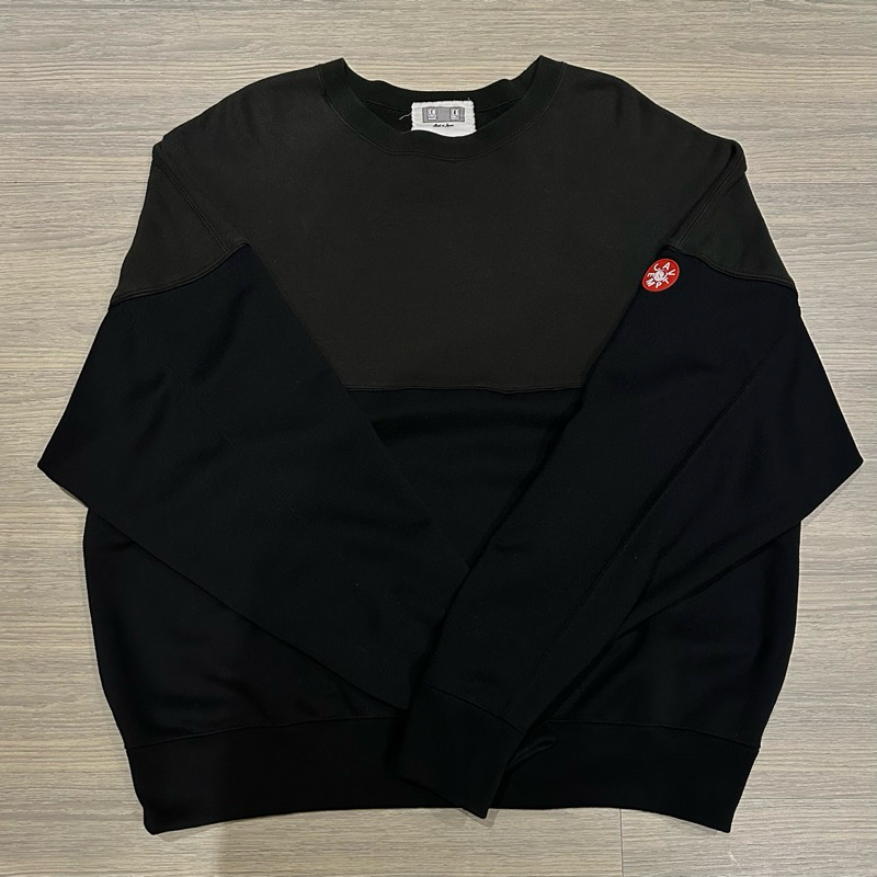 CAV EMPT C.E ROUND CUT LINE CREW NECK 拼接衛衣| 蝦皮購物