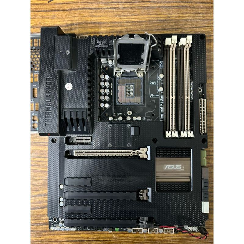 ASUS 華碩SABERTOOTH Z77 LGA1155 腳位可超頻高階主機板/二手良品/附檔板 | 蝦皮購物