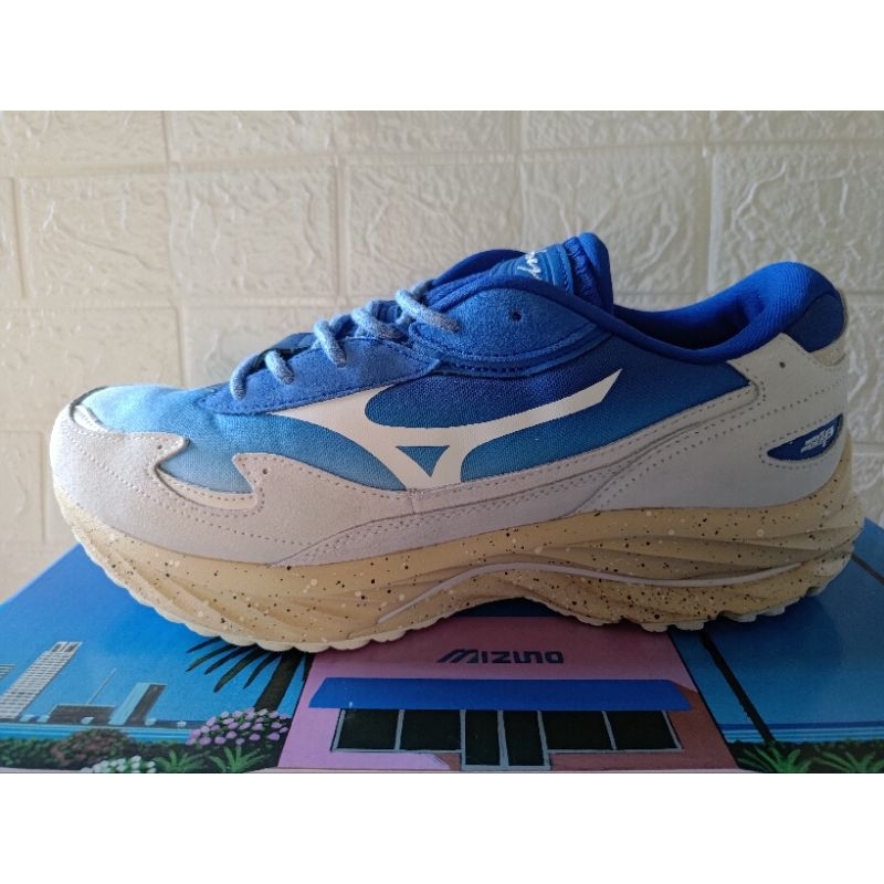 最終価格☆MIZUNO×永井博／WAVE RIDER β／25.5㎝／スニーカー todayskicks 】 〈Hiroshi Nagai × Mizuno Wave Rider β 