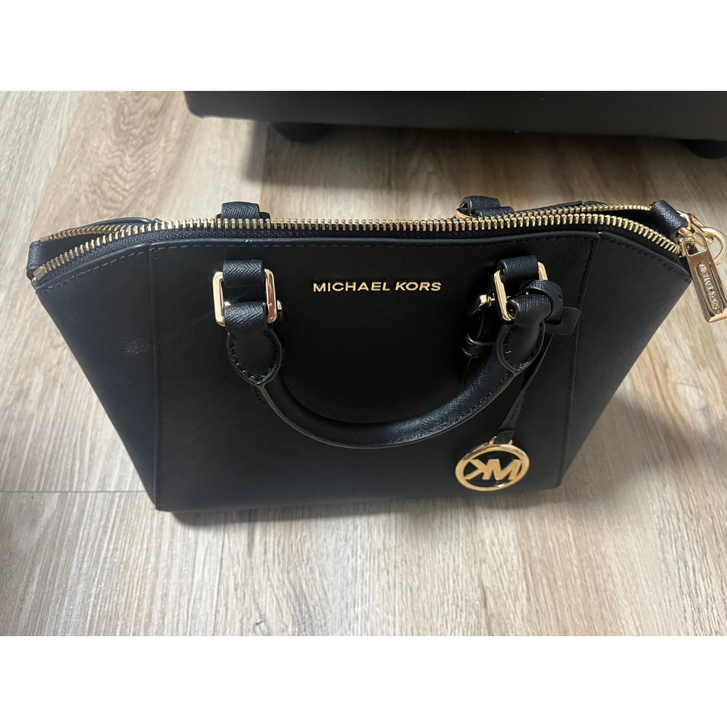 Michael kors small on sale ciara