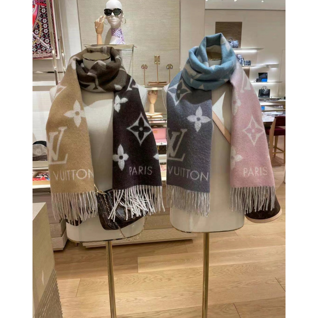 LV Reykjavik Gradient Scarf M73675 in 2023