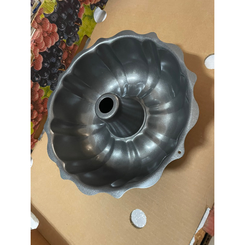 EZBAKE 健康烤盤 蛋糕模 中空環狀模（9吋）BUNDT PAN 23*8 cm | 蝦皮購物