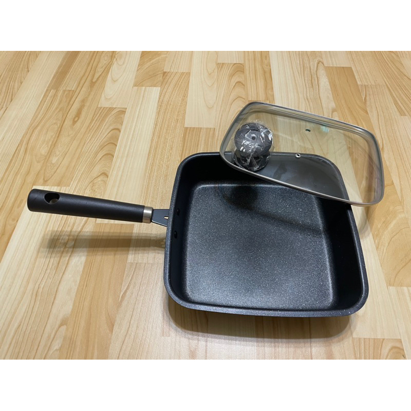 Product image 《愛佳寶》碳鋼方形煎炒鍋 不沾覆底(28cm)