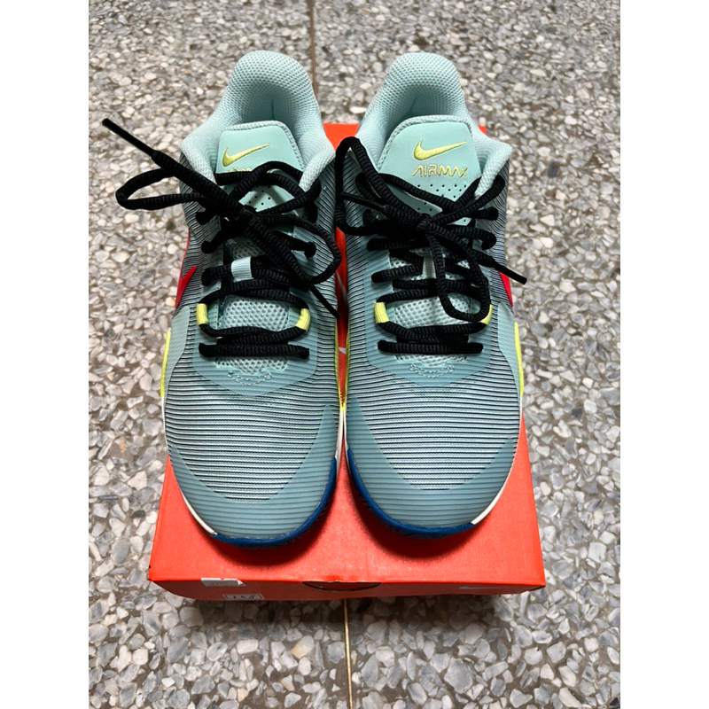 近全新女生籃球鞋女籃球鞋Nike 24.5 | 蝦皮購物