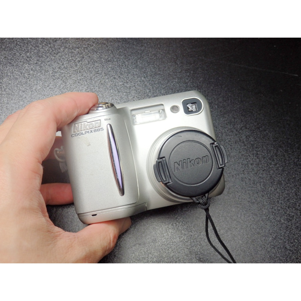 Nikon COOLPIX 885 - デジタルカメラ