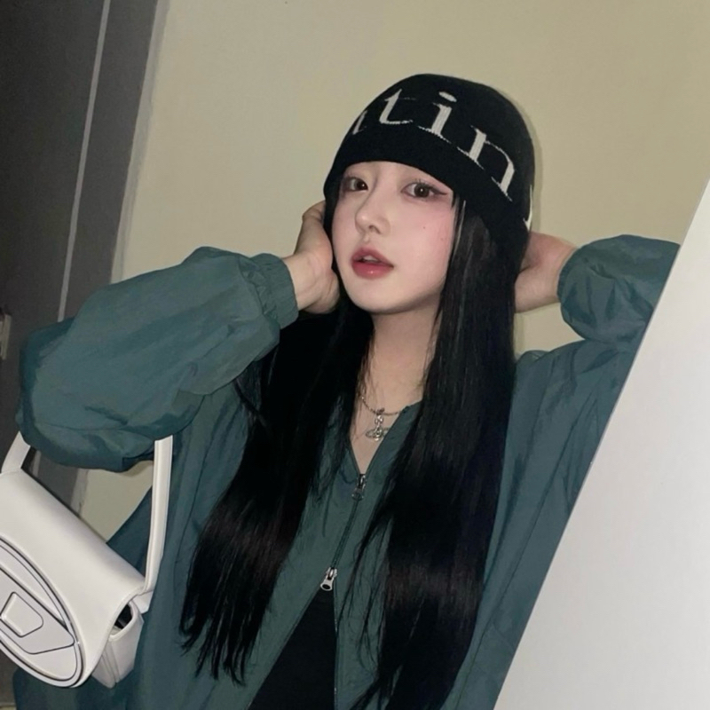 lenstw】Matin Kim LOGO JACQUARD SHORT BEANIE IN BLACK毛帽韓國代購