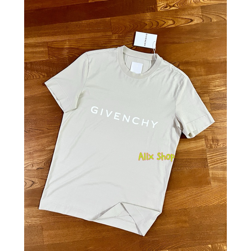 オニツカ タイガー givenchy