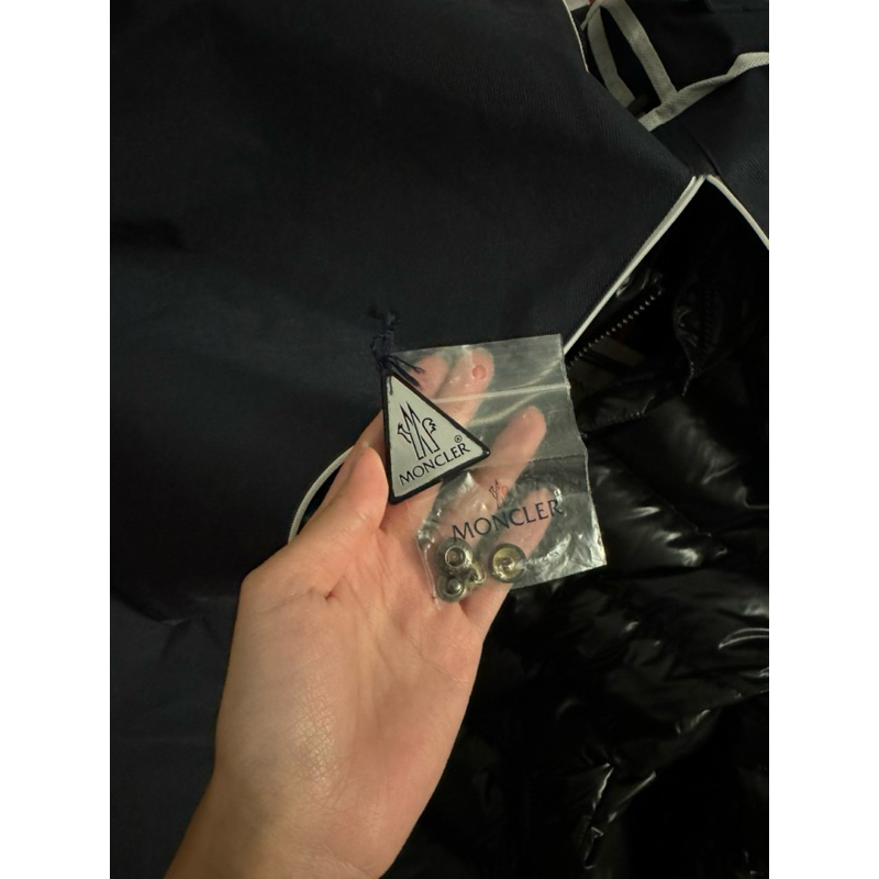 Moncler Bady 女生大童款12Y 黑色| 蝦皮購物 Moncler Bady 女生大童款12Y 黑色| 蝦皮購物