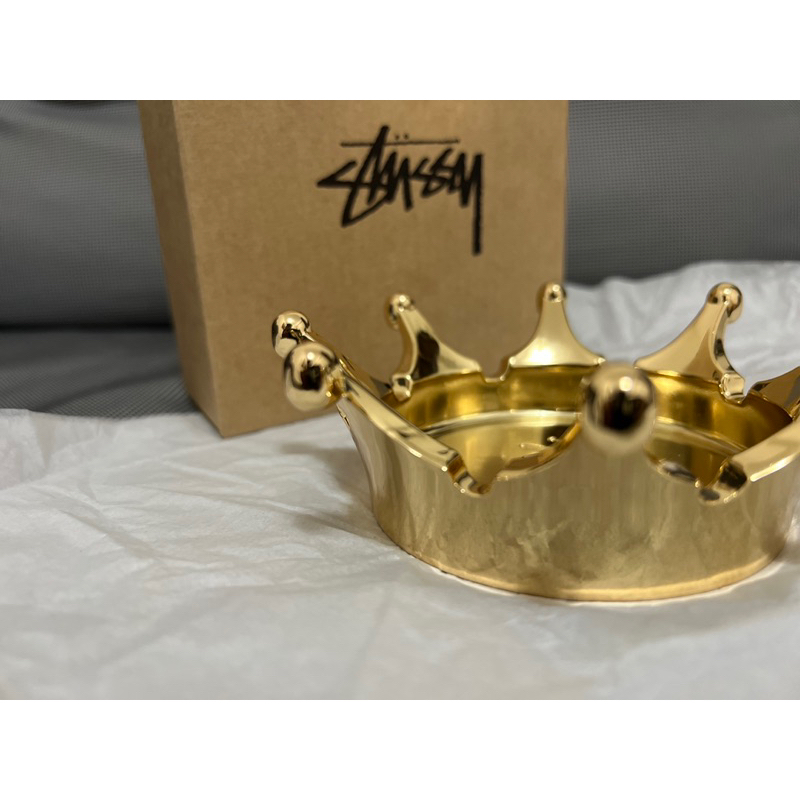 STÜSSY CROWN ASHTRAY 皇冠👑不鏽鋼煙灰缸🚬 STUSSY 黃金色黃銅不鏽鋼