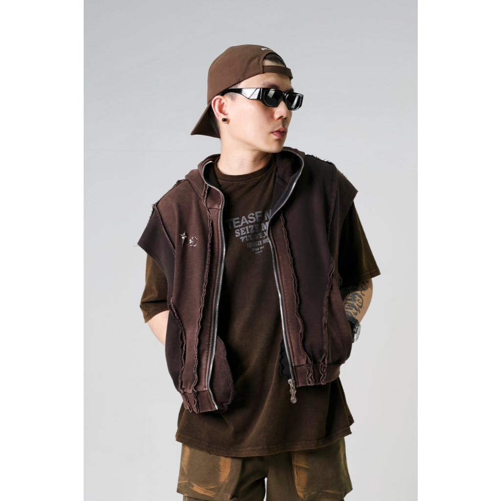 THUG CLUB GLADIATOR HOODED VEST 角鬥士連帽背心現貨| 蝦皮購物 THUG CLUB GLADIATOR HOODED VEST 角鬥士連帽背心現貨| 蝦皮購物