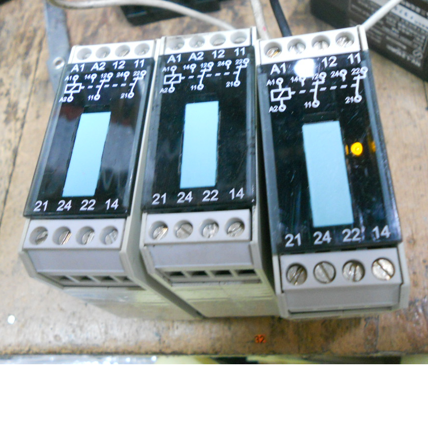 Componente Elettrico SIEMENS 3TX7002-2AB00 - Usato In Buone Condizioni