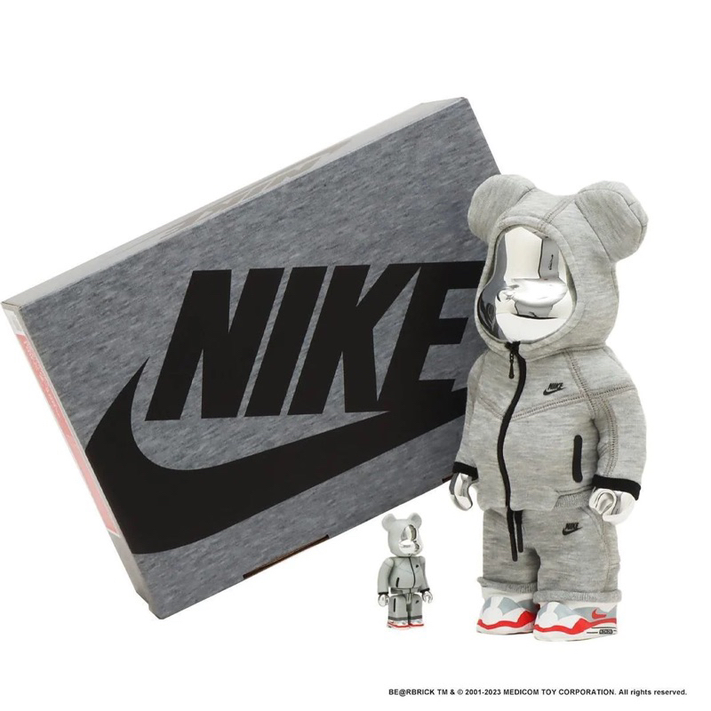 BE@RBRICK 庫柏力克熊bearbrick NIKE TECH FLEECE N98 10週年