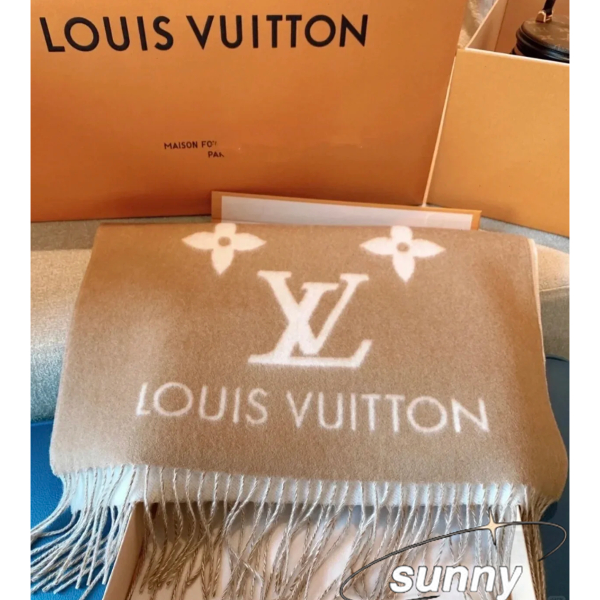 Louis Vuitton Reykjavik scarf (M77374) in 2023