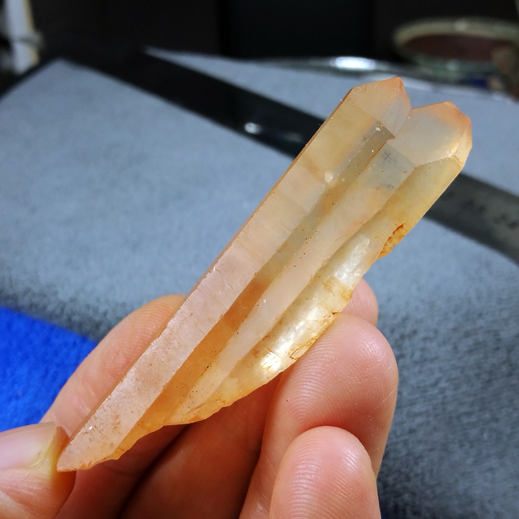 橘　 水晶 樂石】天然巴西🇧🇷 Tangerine Quartz橘子水晶收藏級礦物在台現貨