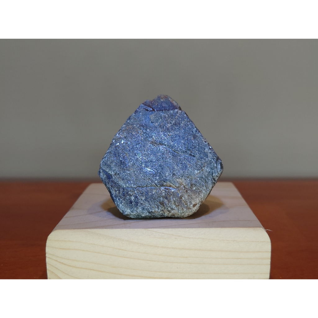 藍剛玉原礦原石57.4克箭形六柱體| 蝦皮購物