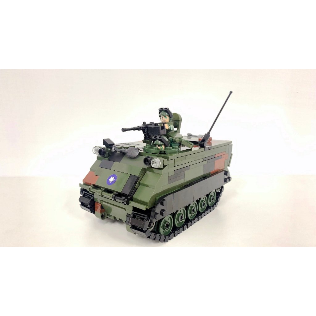 【樂磚MOC】個人創作積木 中華民國陸軍機械化步兵部隊 M113裝甲運兵車 台灣 軍事 非樂高 相容LEGO