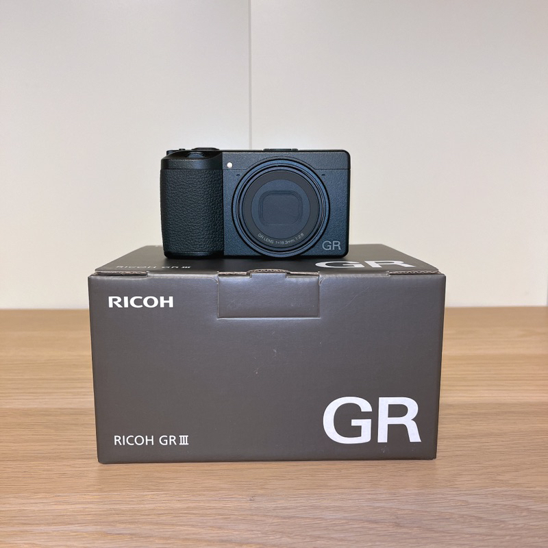 現貨一台( 超夯隨身機極新二手) RICOH GR III (GR 3) 理光口袋機內建濾