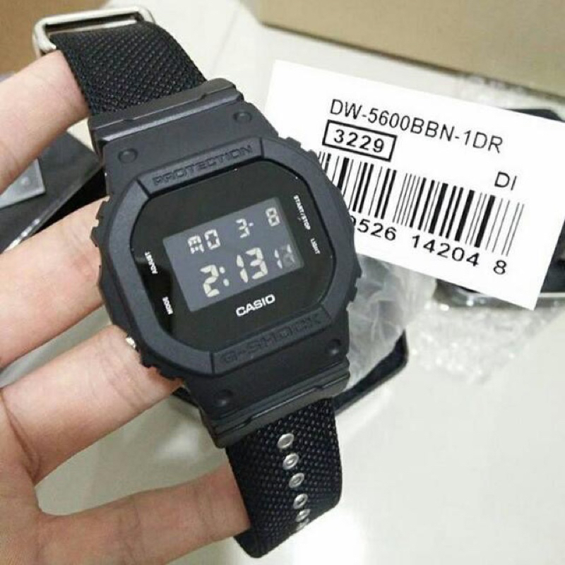 CASIO卡西歐G-SHOCK 黑色反轉液晶顯示 (消光黑) 尼龍布料 DW-5600BBN-1