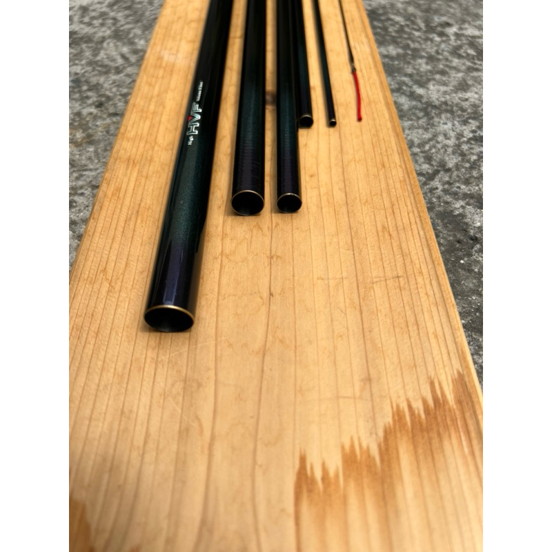 DAIWA HZ 波紋粹硬調21 尺HVF 164克尾有更換成萬向轉頭福壽竿鯉魚竿