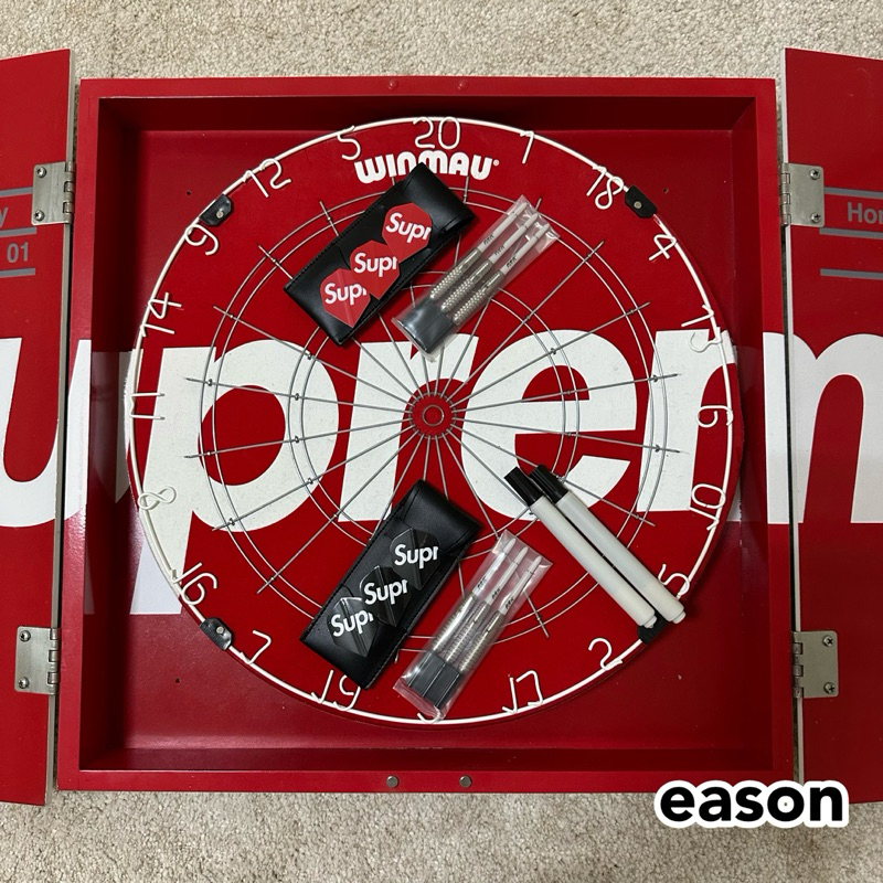 Eason Supreme Winmau Dartboard Set