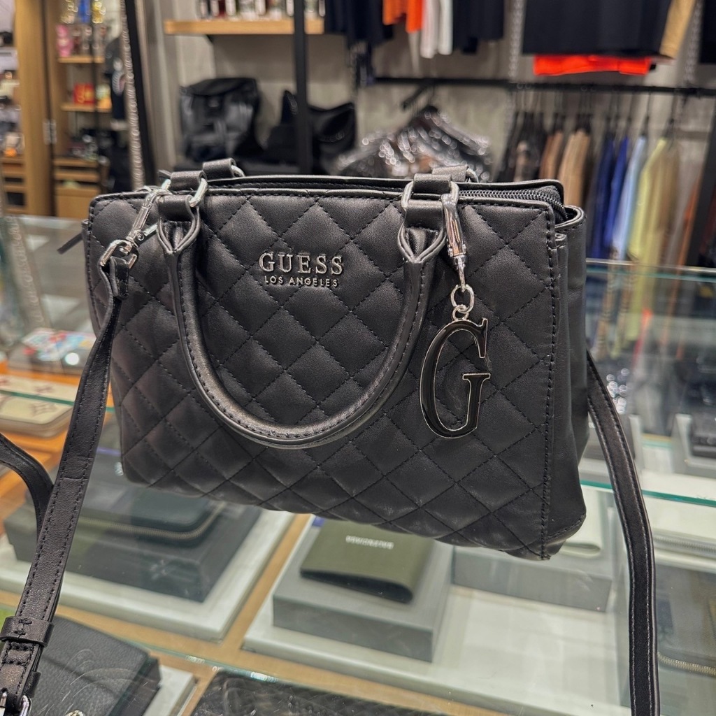 【関税込み】GUESS USA ブラック フェード 長袖Tシャツ セール】GUESS UNI S/SLV TEE SHIRT6 Tシャツ 長袖（Tシャツ
