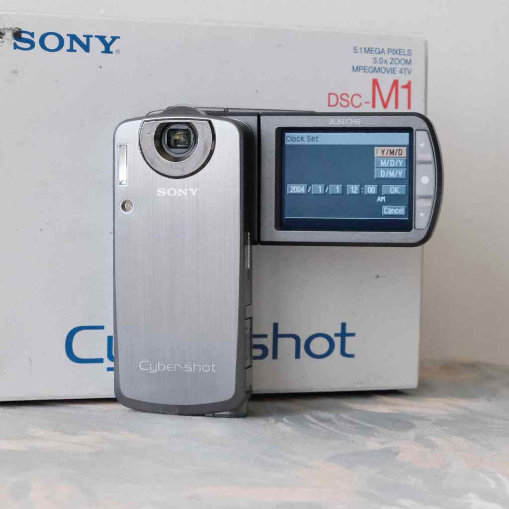 Sony CYBER-SHOT DSC-M1 早期CCD 數位相機(可翻轉螢幕、自拍) | 蝦皮購物