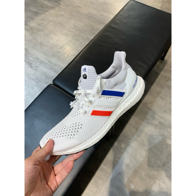 adidas gazelle silver green womens Adidas UltraBoost V1 