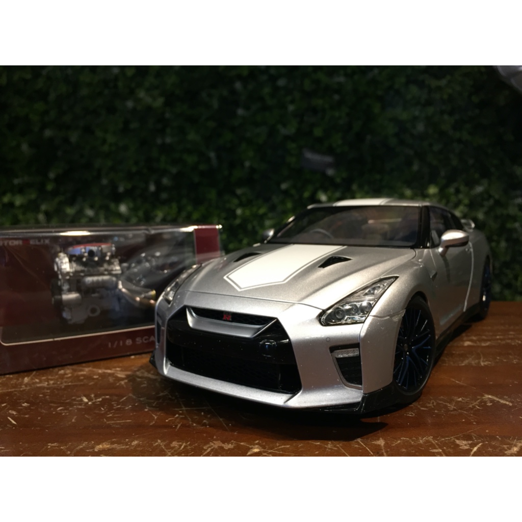 1/18 Motorhelix Nissan GT-R R35 50th Anniversary M83502【MGM