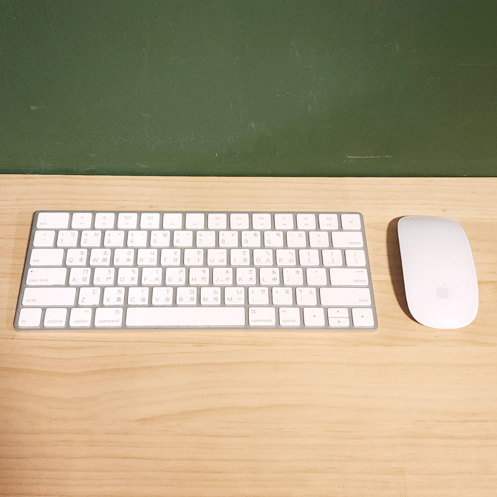 【北極二手雜貨】蘋果APPLE MAC鍵盤 MAGIC kEYBOARD+智慧滑鼠 Magic Mouse 2 整組出售 | 蝦皮購物