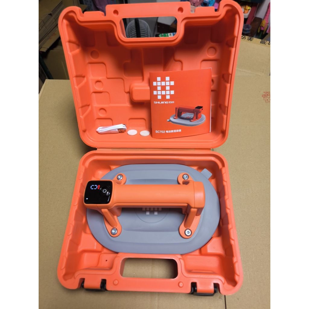 (億展工具) 現貨最熱門電動電子真空吸盤 新版橘色 石井sc702 淺毛面用 電動智能數位自動補氣 玻璃 磁磚 大理石 | 蝦皮購物